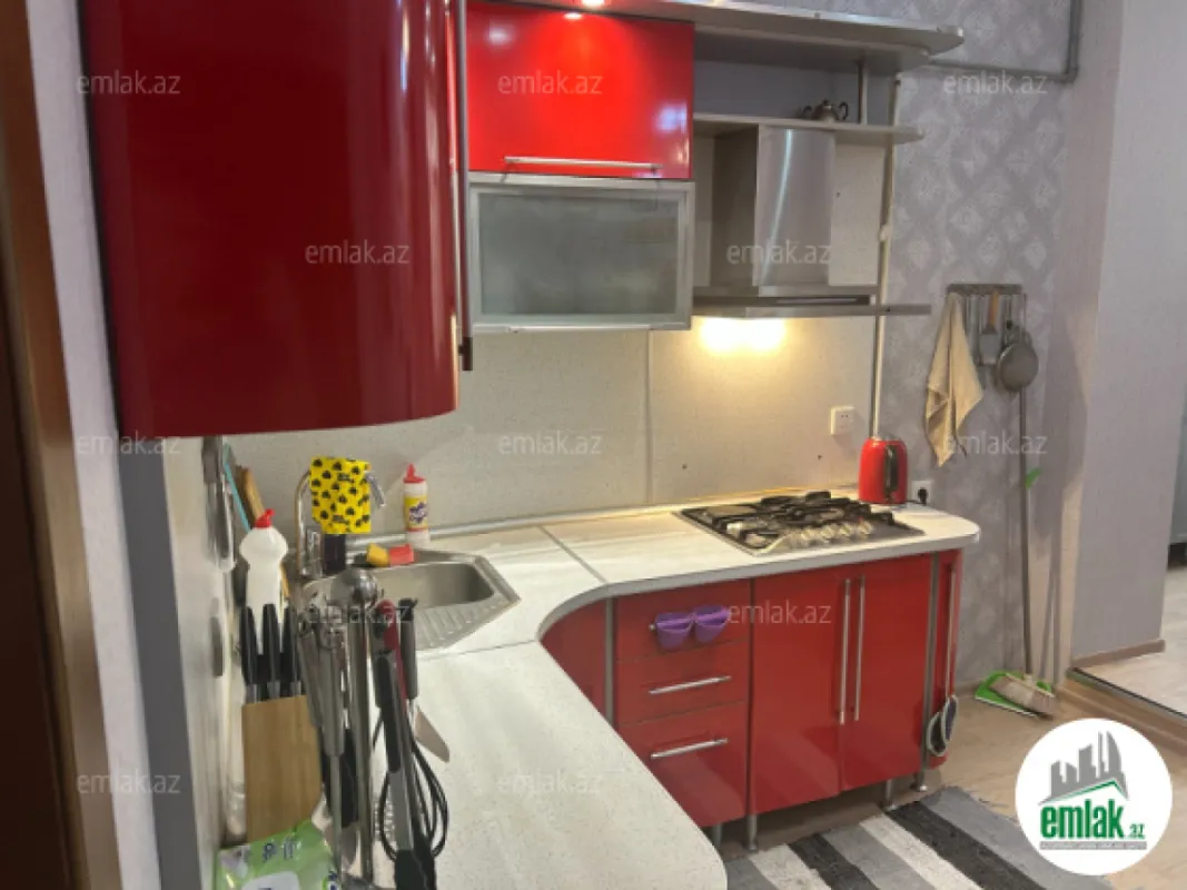 Satılır 2 otaqlı köhnə tikili 50 m²