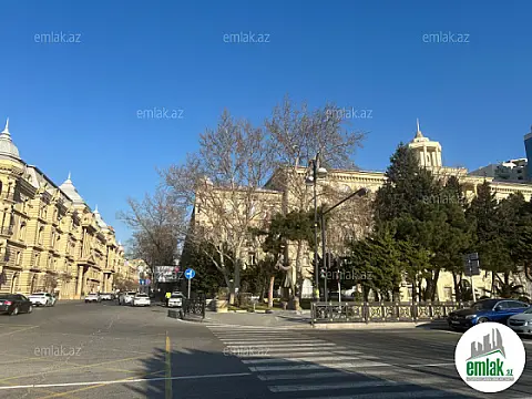 Satılır 2 otaqlı köhnə tikili 50 m² — Bakı, İnşaatçılar 2 otaq 50.00 m²
