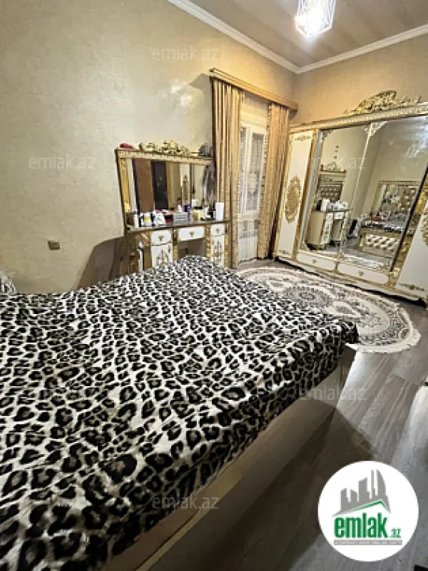 Satılır 4 otaqlı həyət evi 140 m²