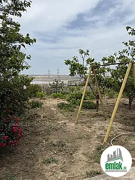 Satılır 8 otaqlı mənzil 400 m²