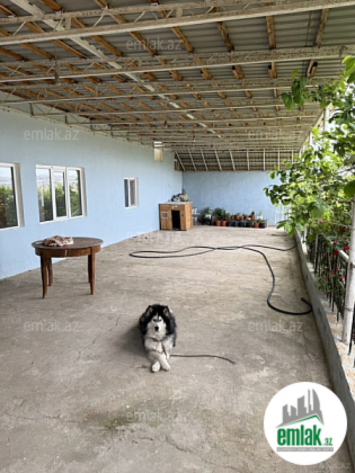 Satılır 8 otaqlı mənzil 400 m²