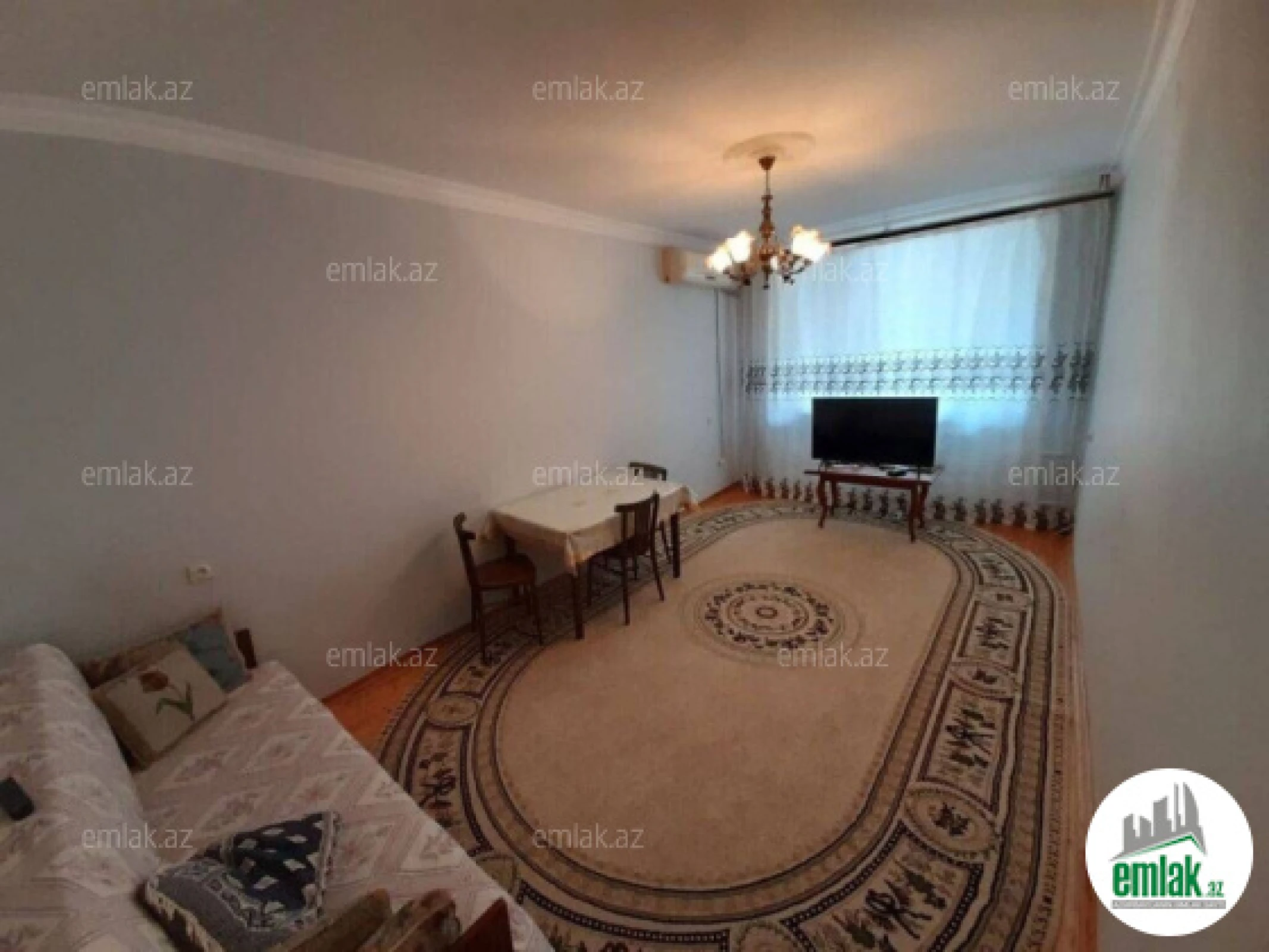 Satılır 4 otaqlı köhnə tikili 110 m²