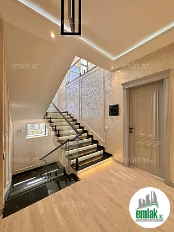 Satılır 7 otaqlı həyət evi 500 m²