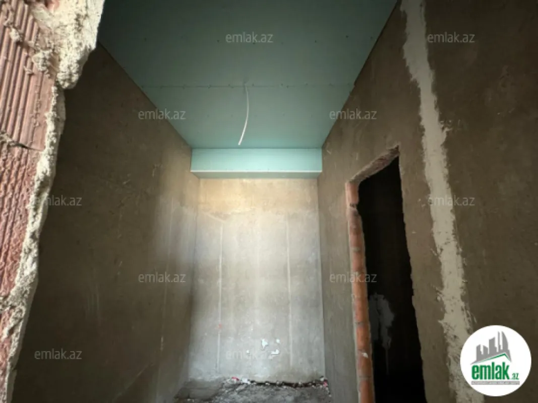 Satılır 7 otaqlı həyət evi 500 m²