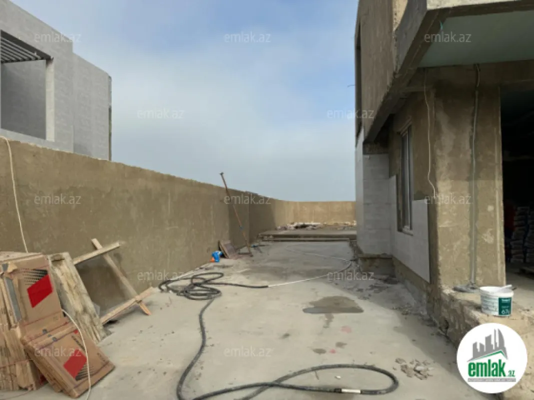 Satılır 7 otaqlı həyət evi 500 m²