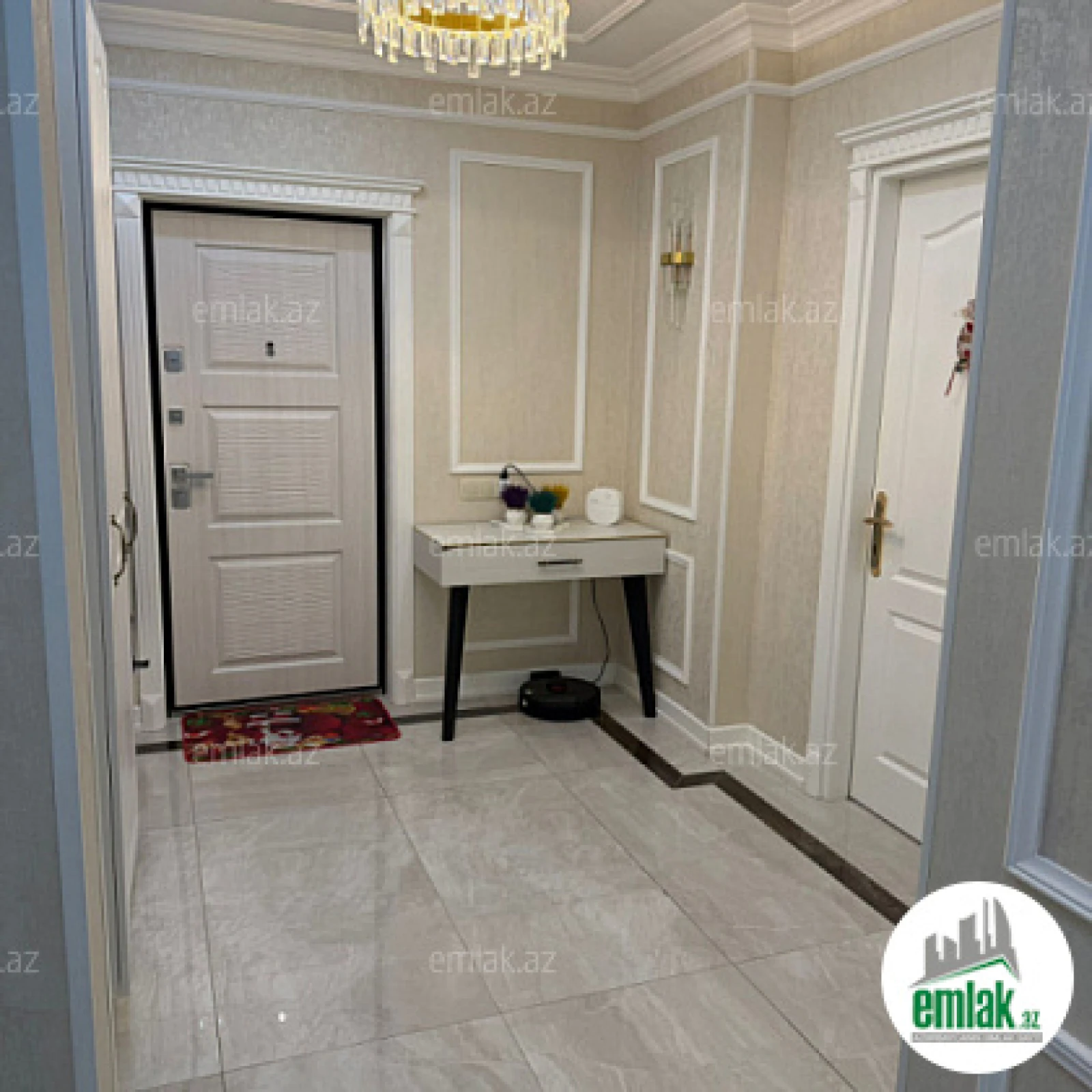 Satılır 3 otaqlı köhnə tikili 100 m²