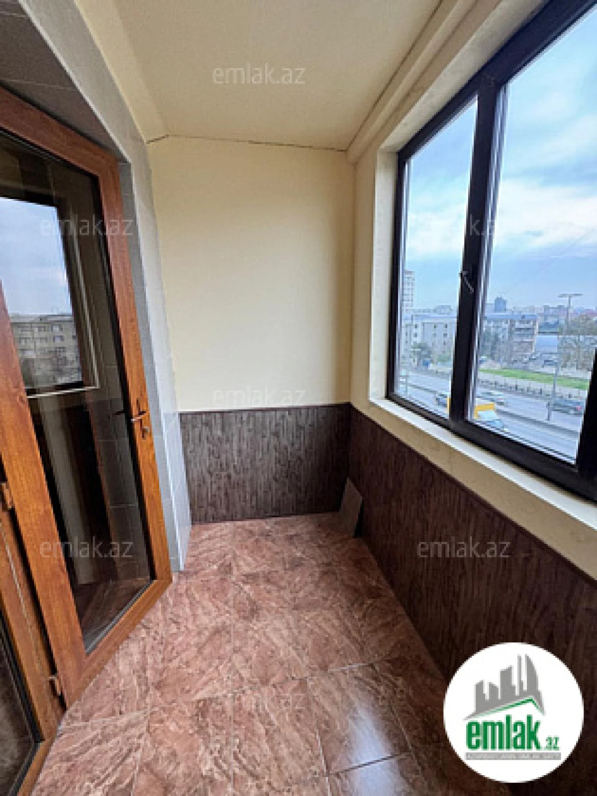Satılır 2 otaqlı köhnə tikili 55 m²
