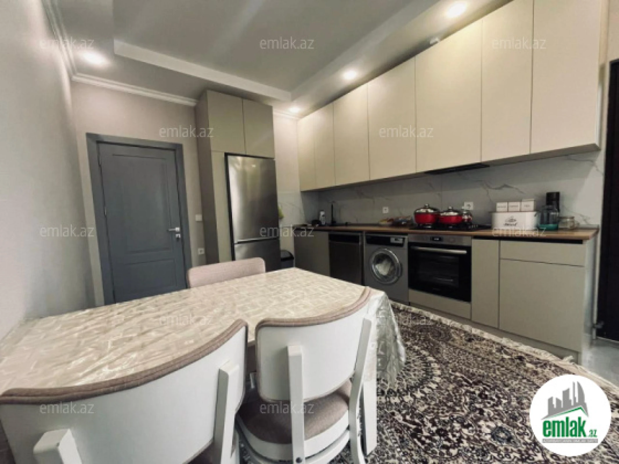 Satılır 2 otaqlı yeni tikili 82.5 m²