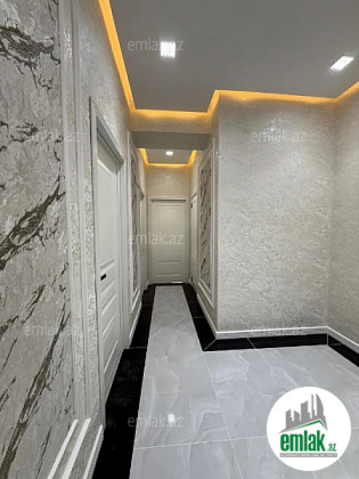 Satılır 2 otaqlı yeni tikili 80.5 m²
