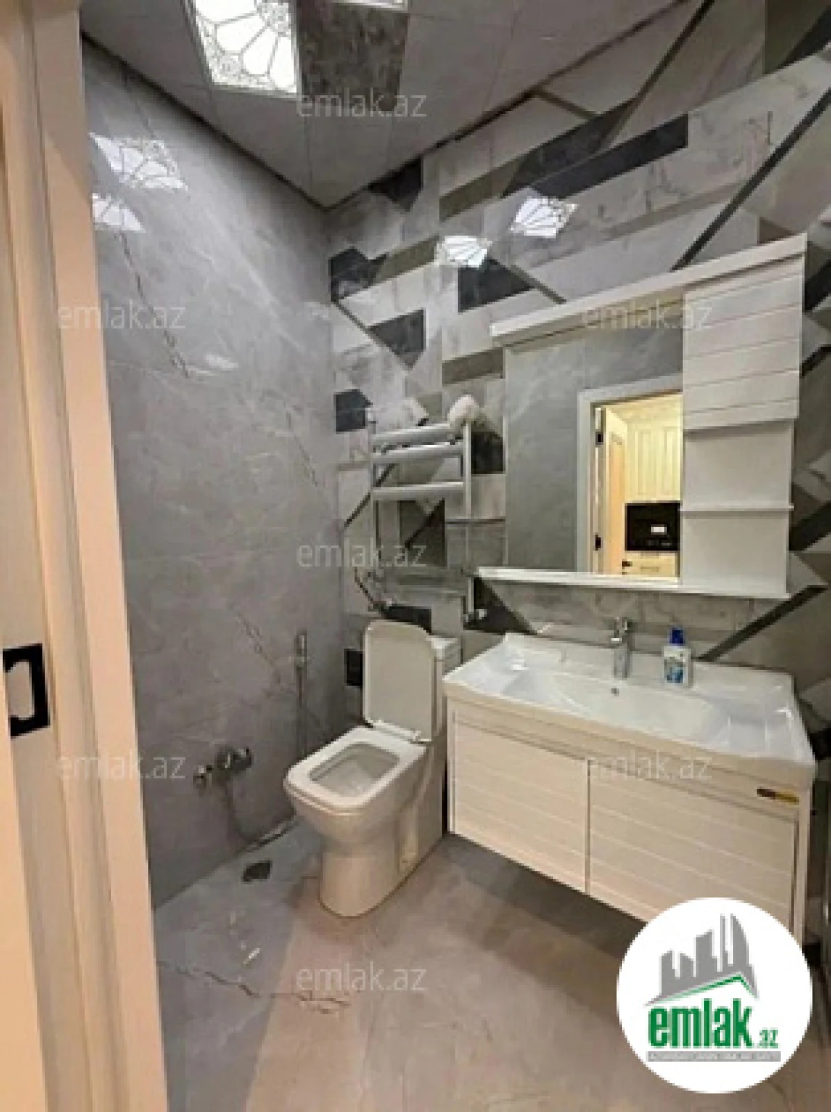 Satılır 2 otaqlı yeni tikili 69.2 m²