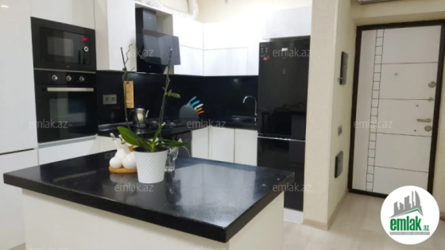 Satılır 2 otaqlı yeni tikili 75 m²
