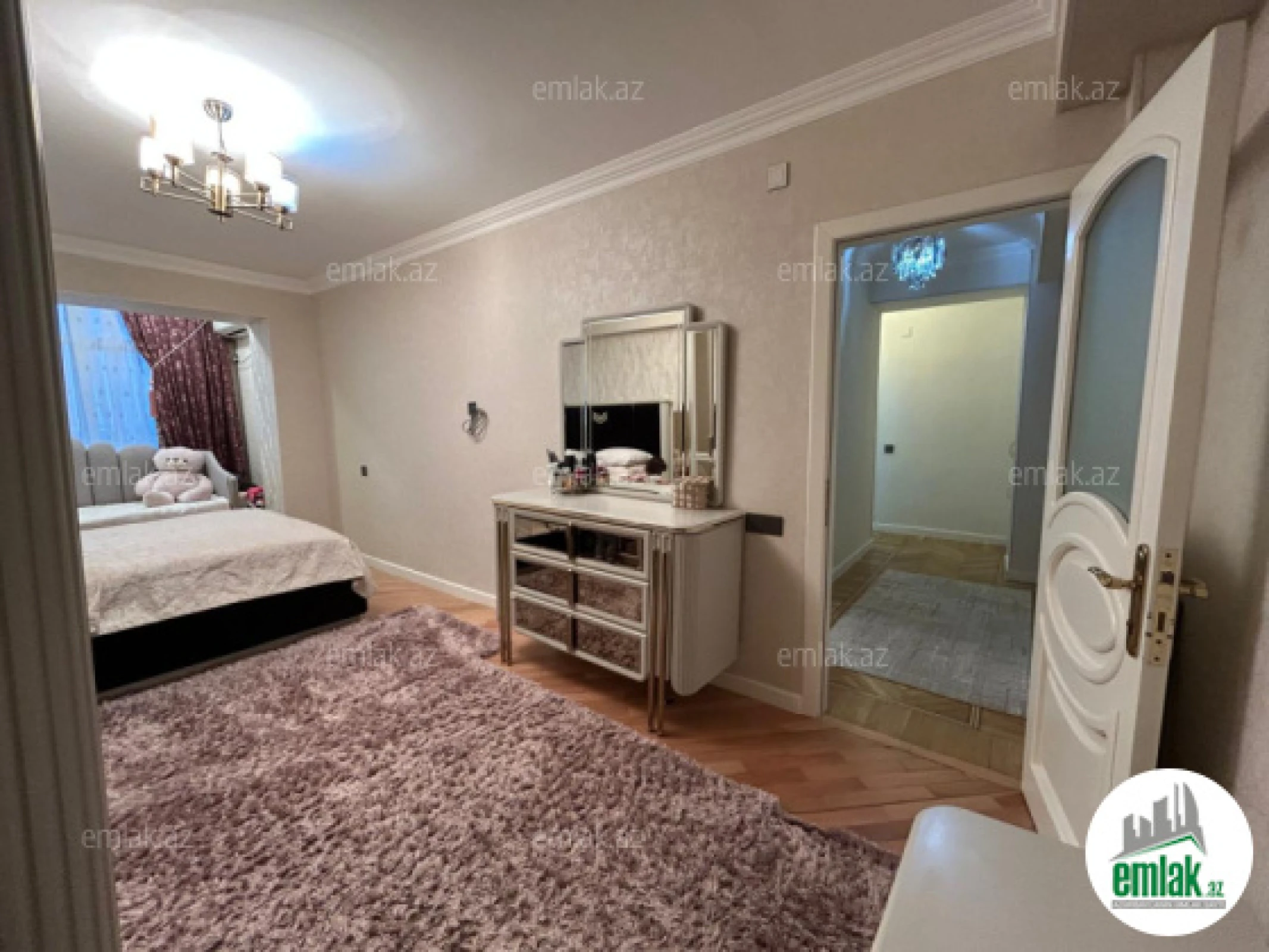 Satılır 2 otaqlı köhnə tikili 70 m²