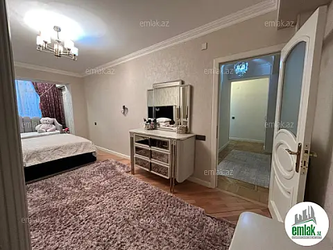 Satılır 2 otaqlı köhnə tikili 70 m²