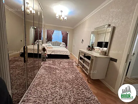 Satılır 2 otaqlı köhnə tikili 70 m²