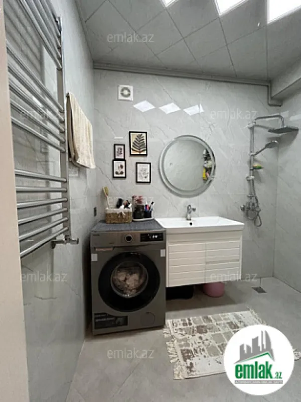 Satılır 2 otaqlı köhnə tikili 70 m²