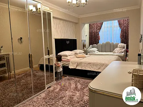 Satılır 2 otaqlı köhnə tikili 70 m²