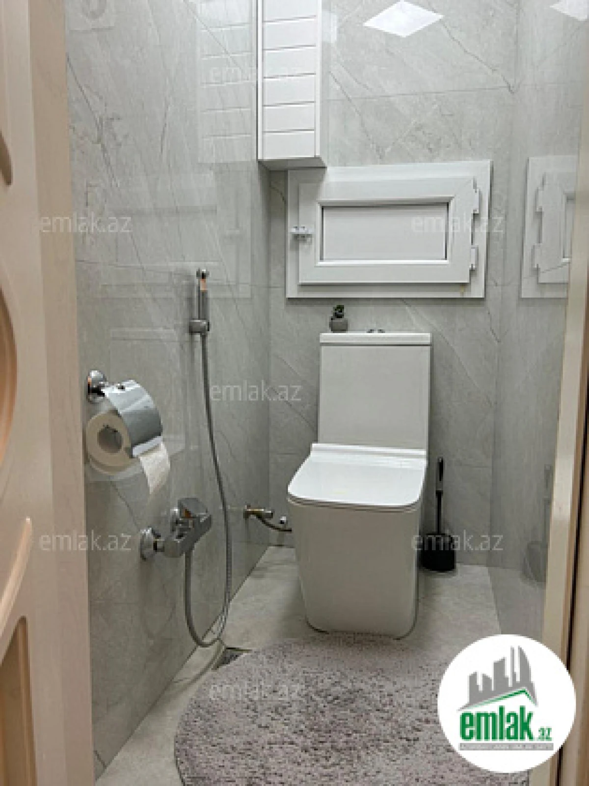 Satılır 2 otaqlı köhnə tikili 70 m²