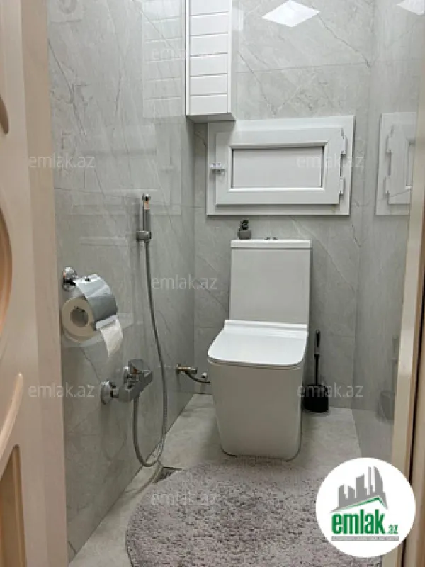 Satılır 2 otaqlı köhnə tikili 70 m²