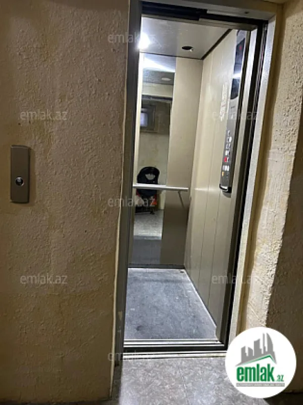 Satılır 2 otaqlı köhnə tikili 70 m²