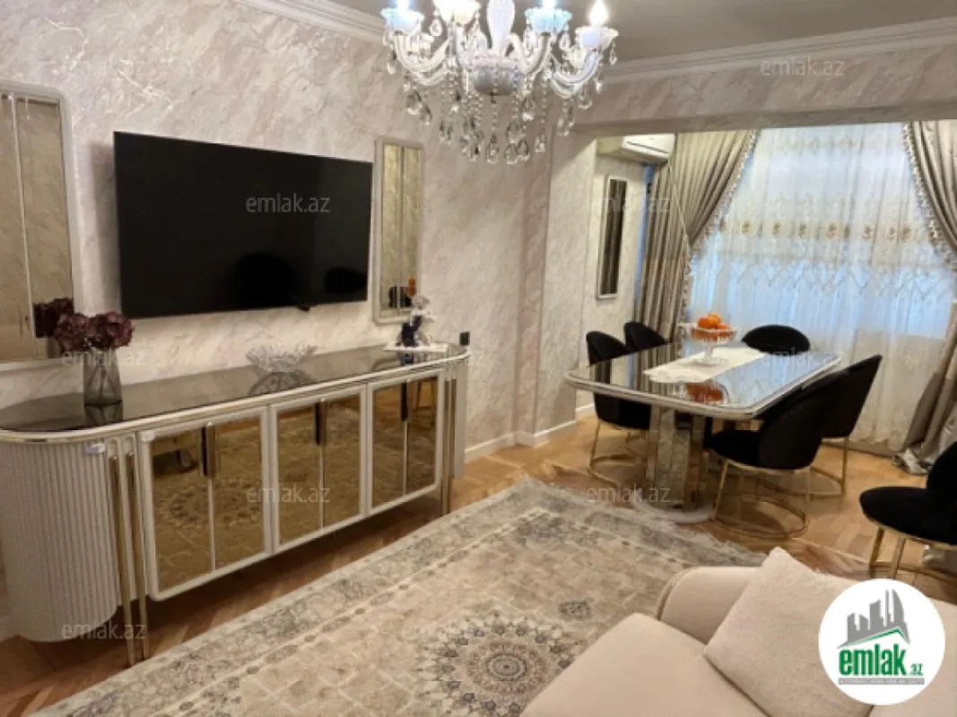 Satılır 2 otaqlı köhnə tikili 70 m²