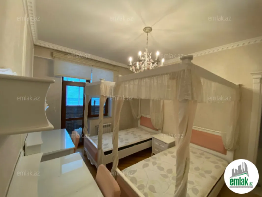 Satılır 4 otaqlı yeni tikili 125 m²