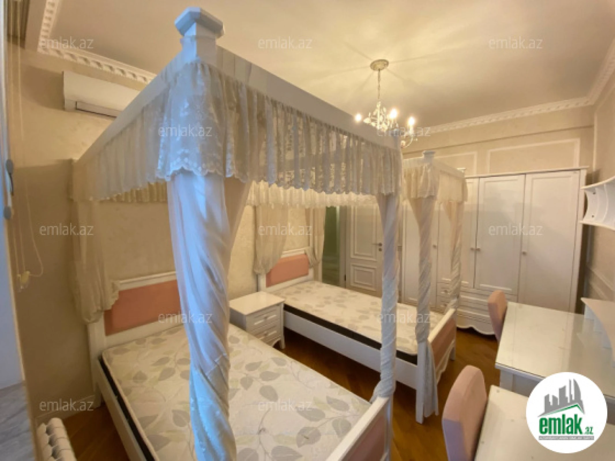 Satılır 4 otaqlı yeni tikili 125 m²