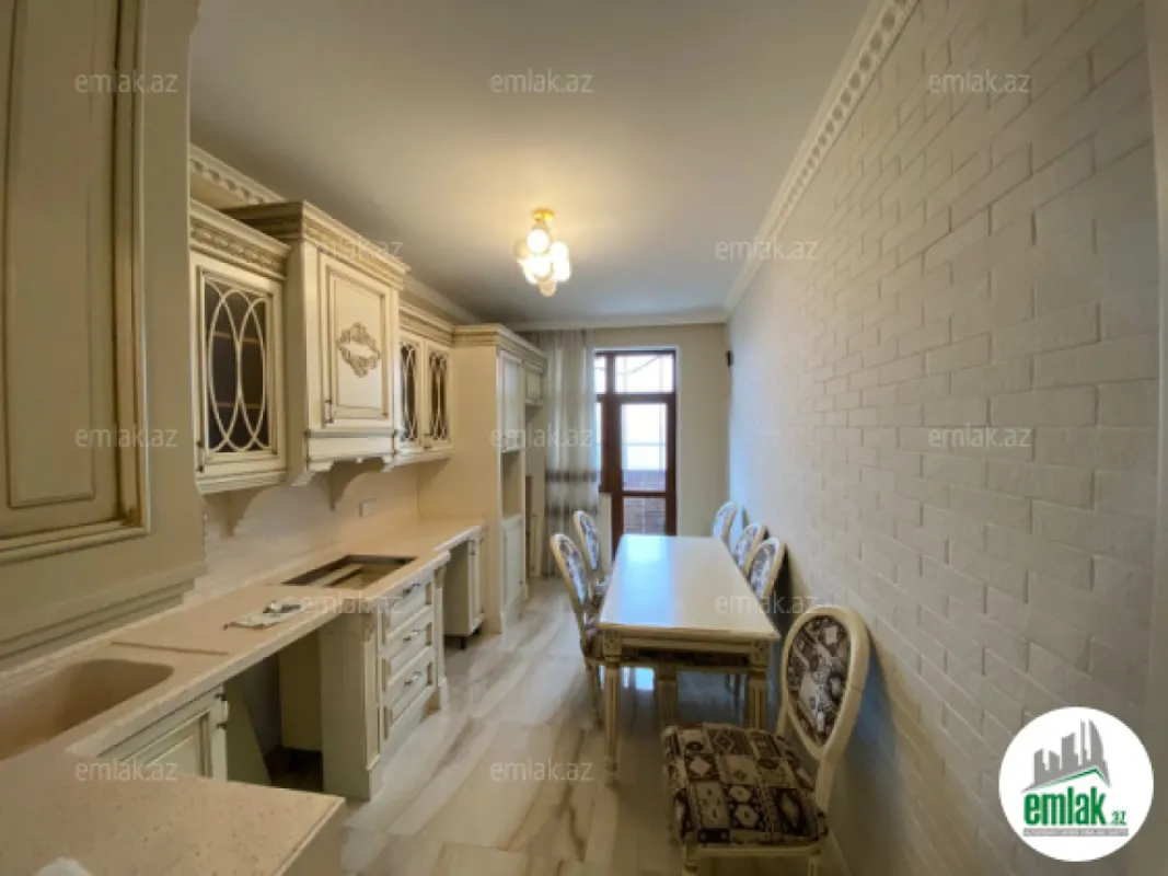 Satılır 4 otaqlı yeni tikili 125 m²