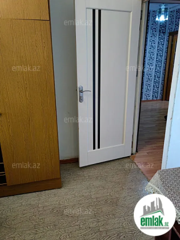 Satılır 4 otaqlı köhnə tikili 85 m²