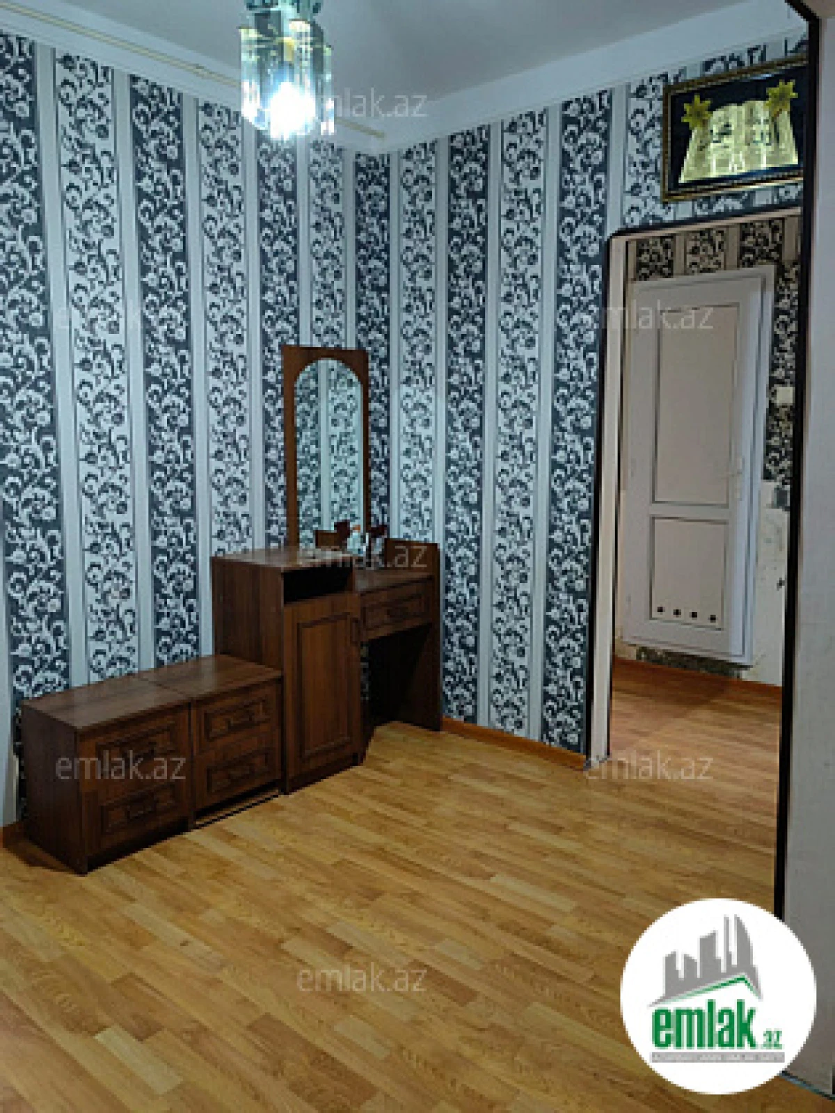 Satılır 4 otaqlı köhnə tikili 85 m²