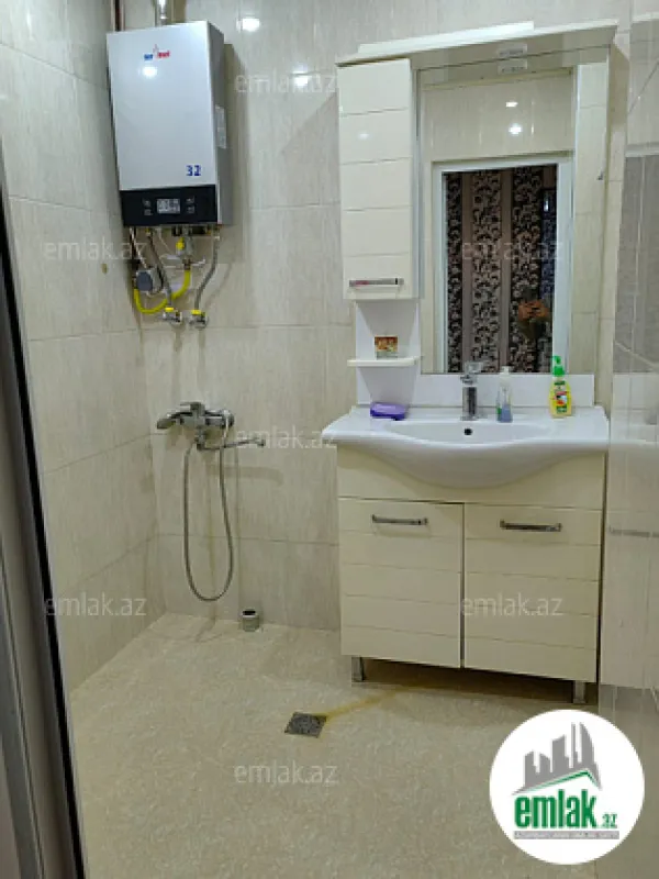 Satılır 4 otaqlı köhnə tikili 85 m²