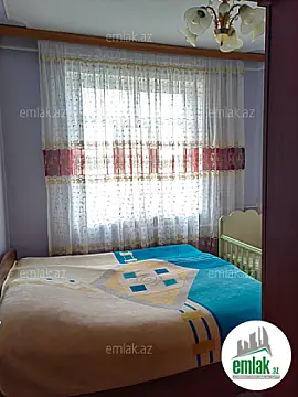 Satılır 4 otaqlı köhnə tikili 85 m²