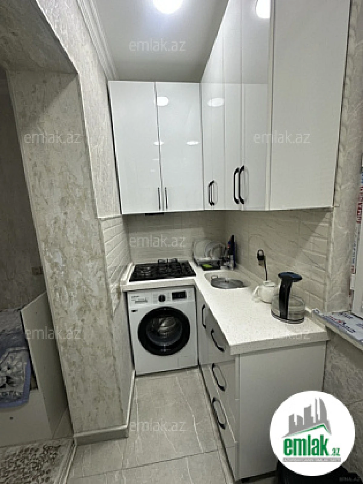 Satılır 2 otaqlı köhnə tikili 50 m²