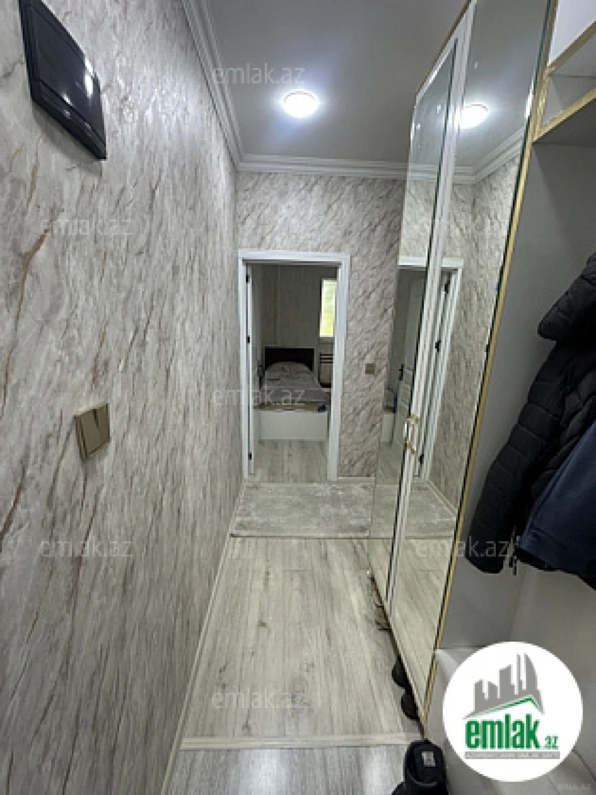 Satılır 2 otaqlı köhnə tikili 50 m²