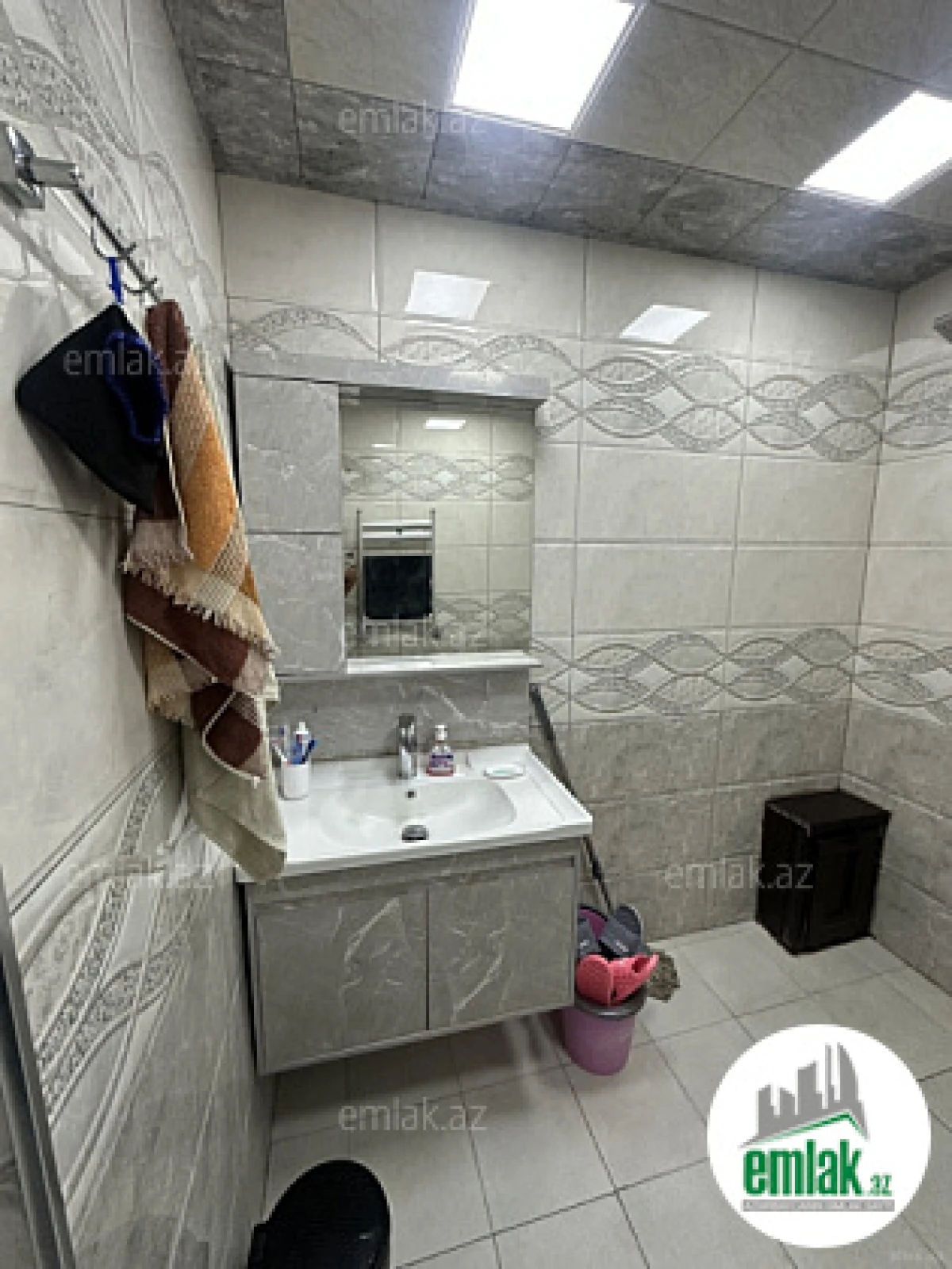 Satılır 2 otaqlı köhnə tikili 50 m²