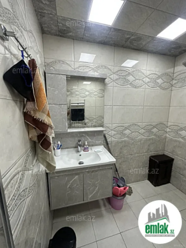 Satılır 2 otaqlı köhnə tikili 50 m²