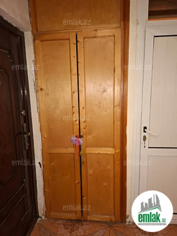 Satılır 2 otaqlı köhnə tikili 60 m²