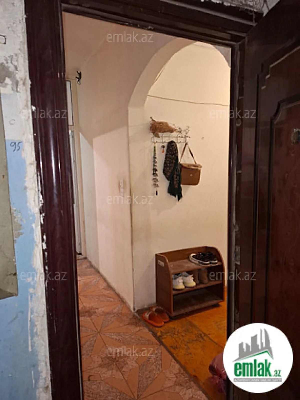 Satılır 2 otaqlı köhnə tikili 60 m²