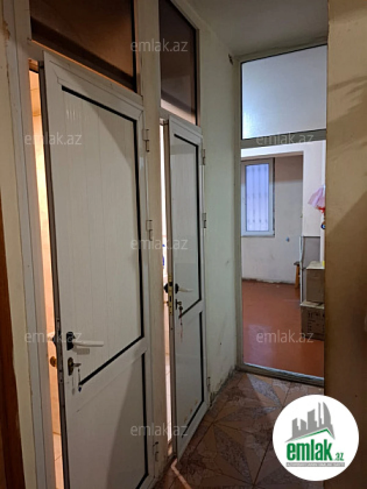 Satılır 2 otaqlı köhnə tikili 60 m²