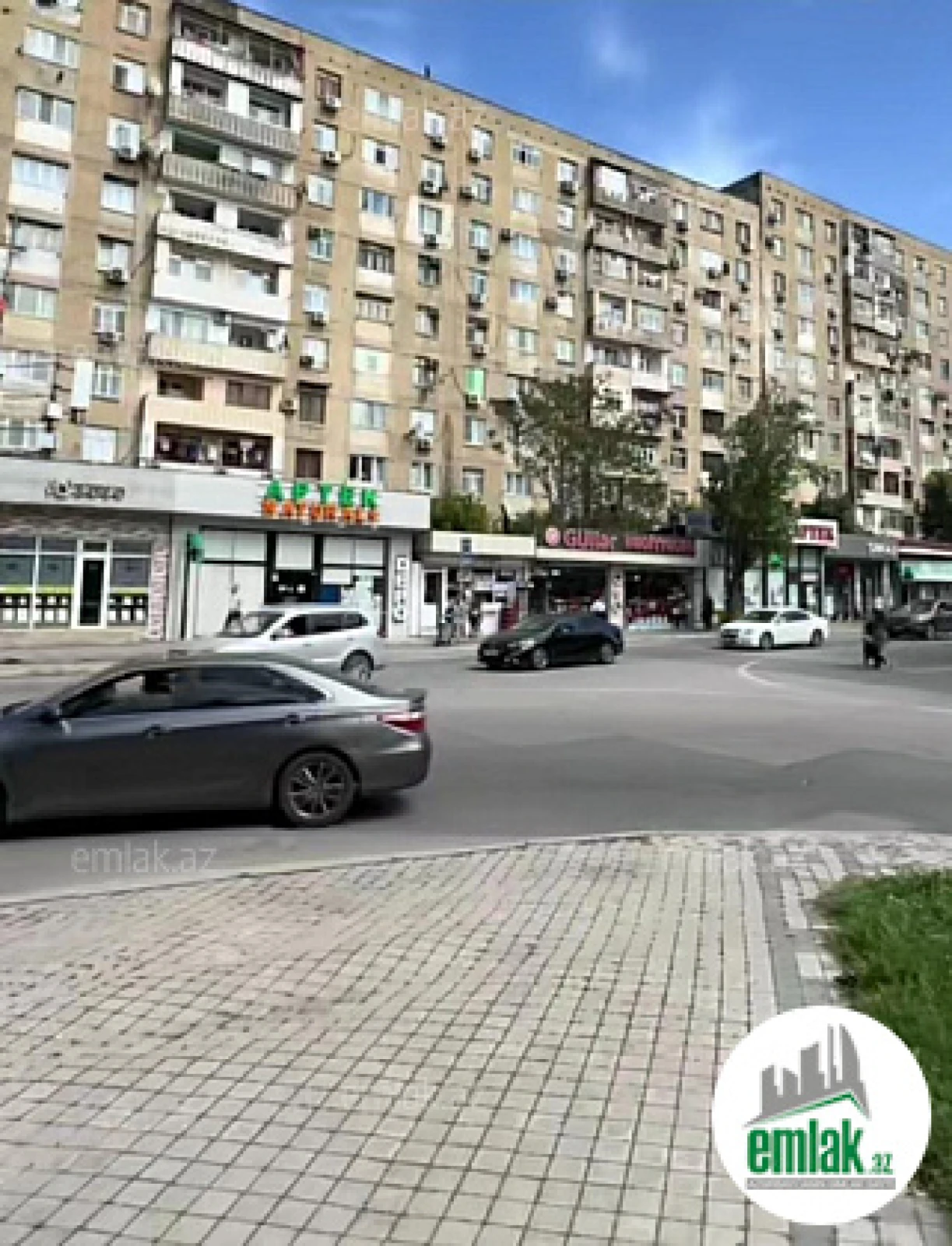 Satılır 2 otaqlı köhnə tikili 60 m²