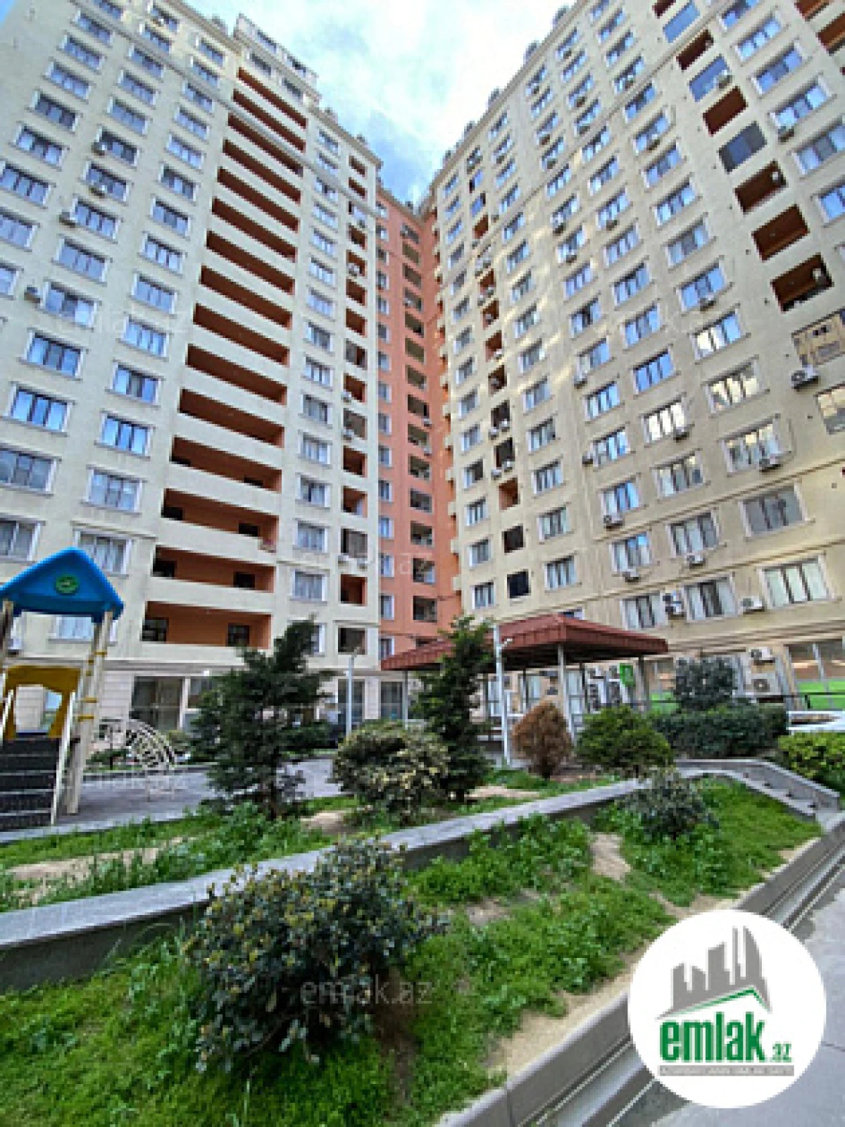 Satılır 3 otaqlı yeni tikili 110 m²