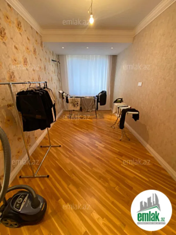 Satılır 3 otaqlı yeni tikili 110 m²