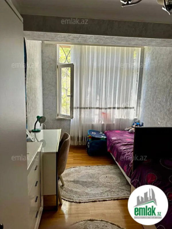 Satılır 3 otaqlı köhnə tikili 95 m²