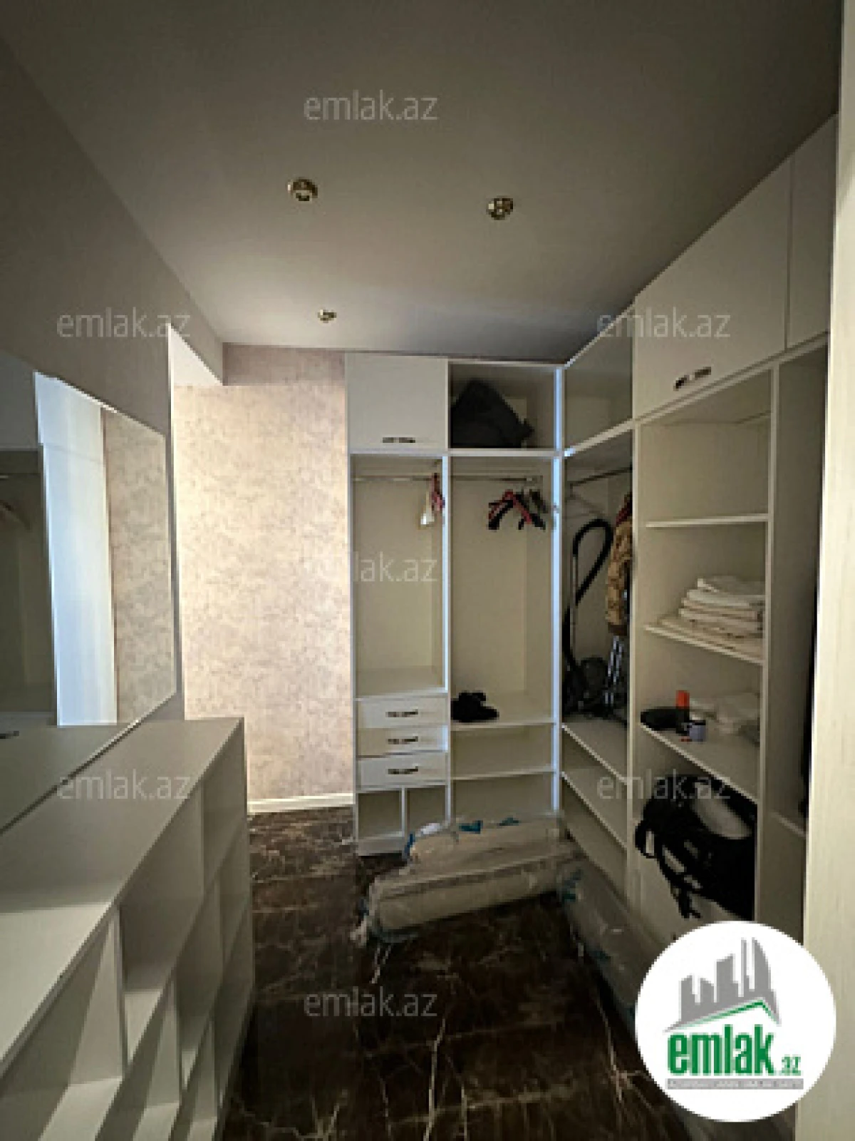 Satılır 2 otaqlı yeni tikili 60 m²