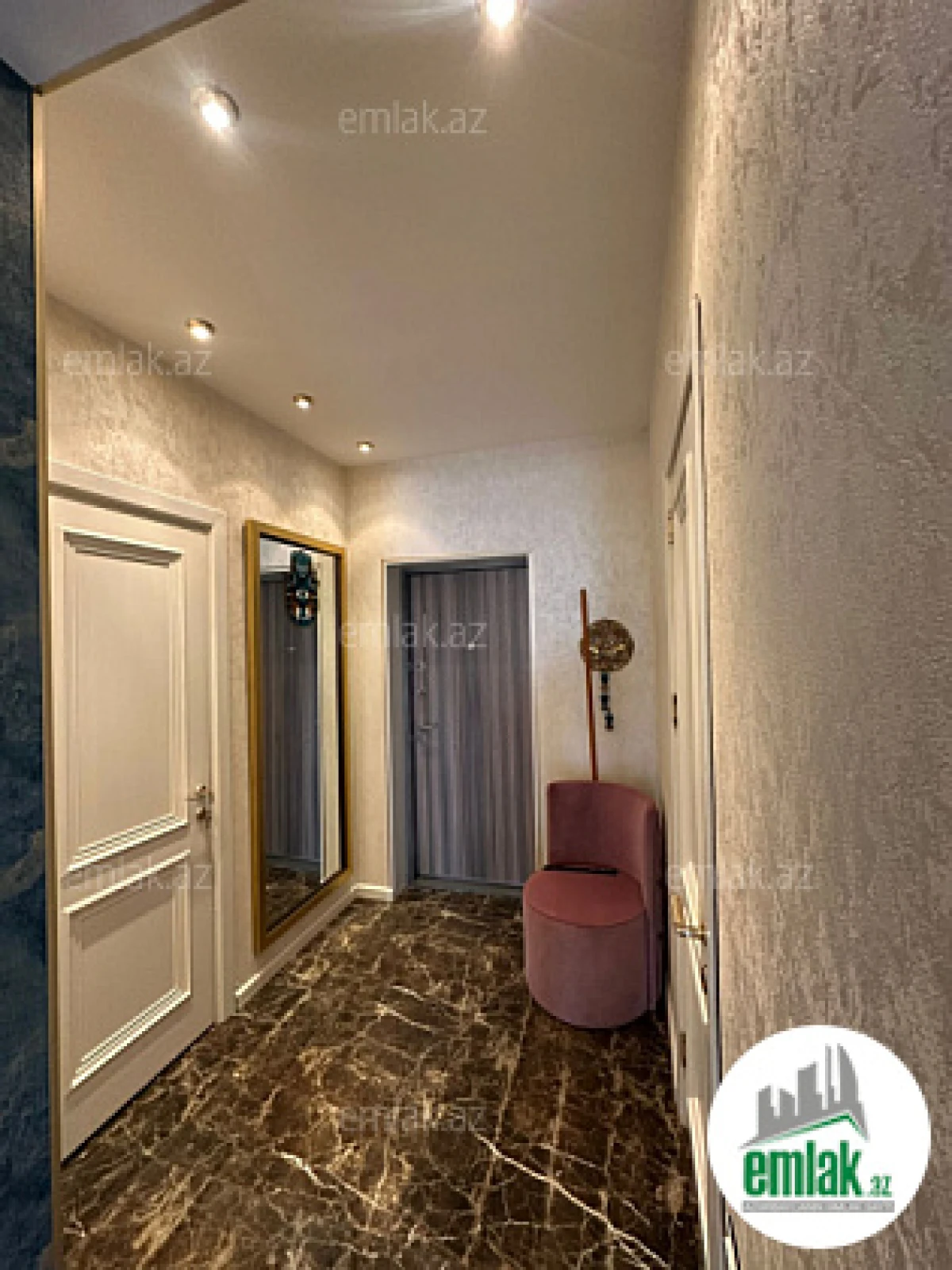 Satılır 2 otaqlı yeni tikili 60 m²