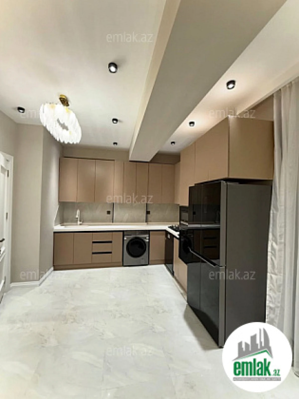 Satılır 4 otaqlı yeni tikili 138 m²