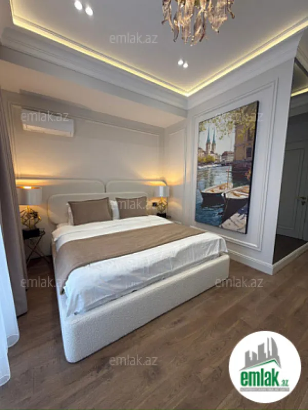 Satılır 3 otaqlı yeni tikili 125 m²