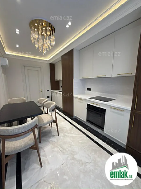 Satılır 3 otaqlı yeni tikili 125 m²