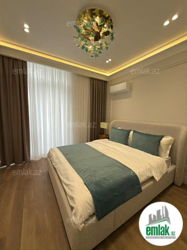 Satılır 3 otaqlı yeni tikili 125 m²