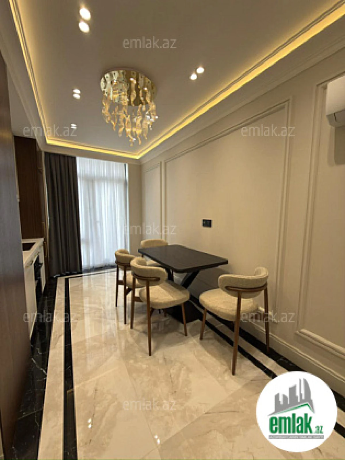 Satılır 3 otaqlı yeni tikili 125 m²