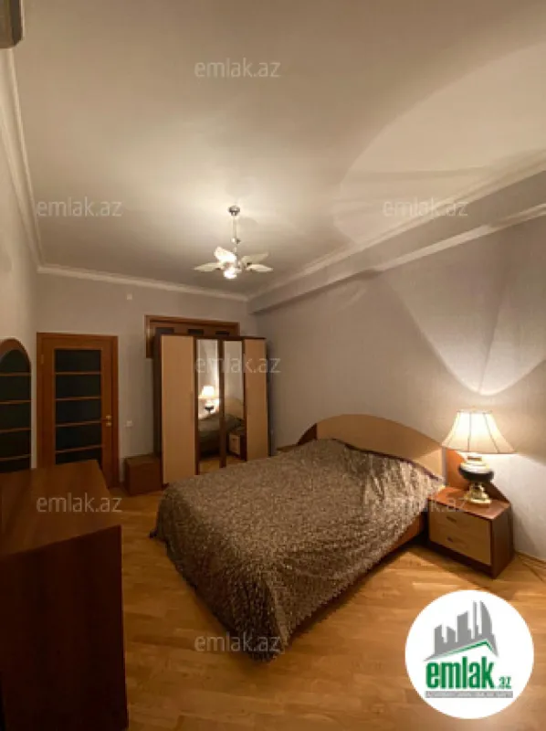 Satılır 3 otaqlı yeni tikili 65 m²